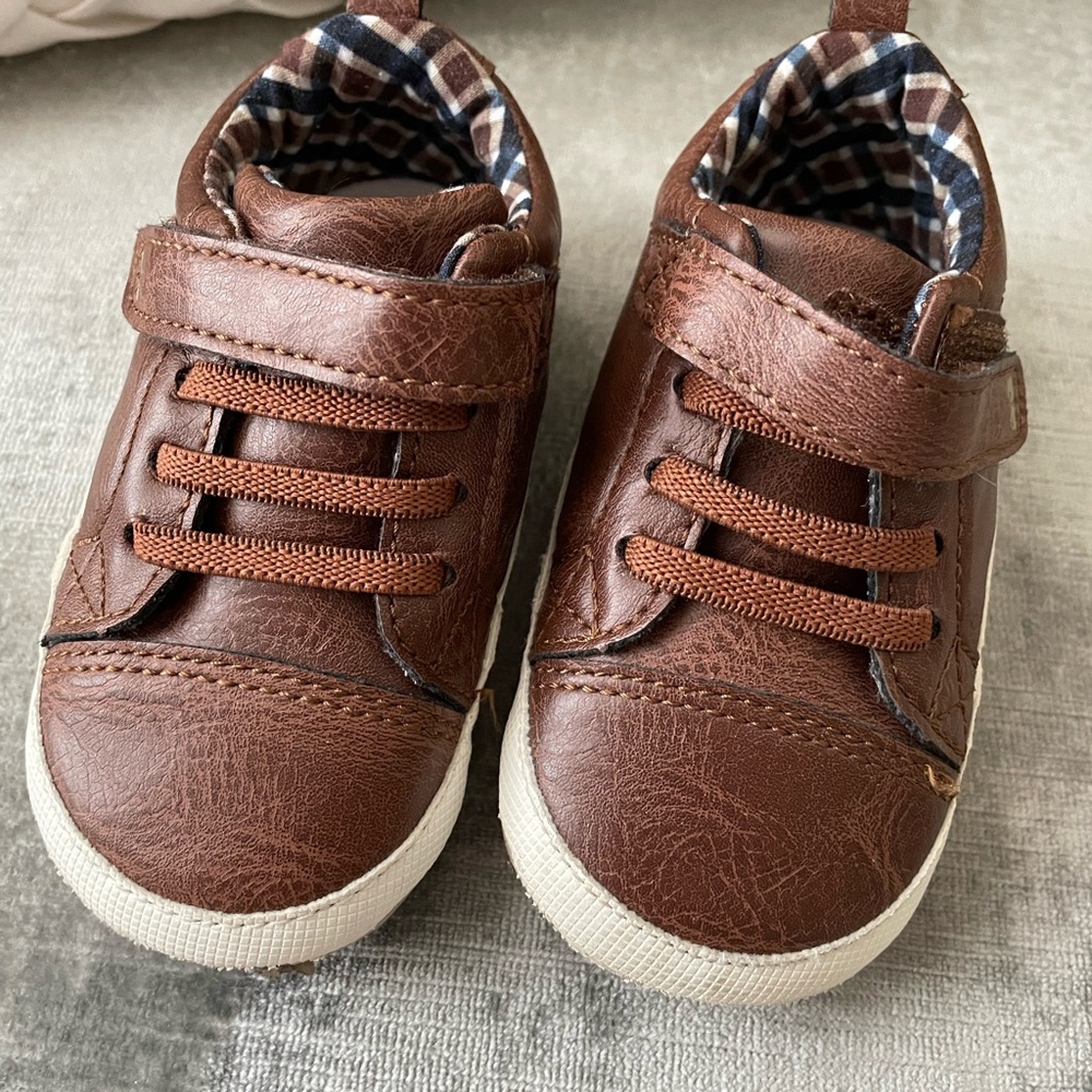 SOLD EUC Stride Rite toddler shoes